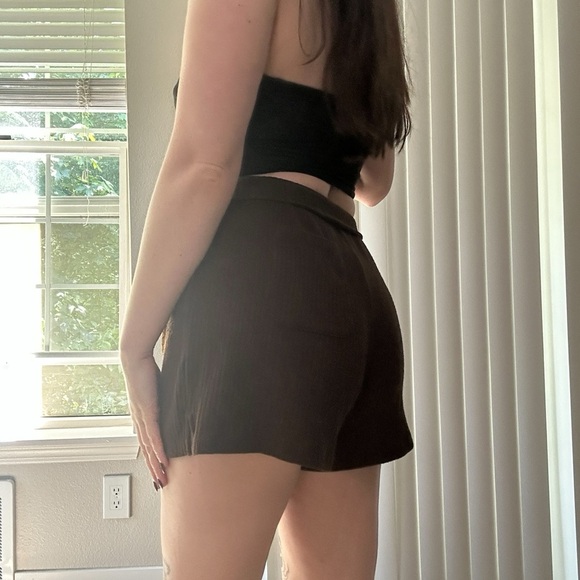 Abercrombie & Fitch High Waist Brown Shorts - Picture 2 of 4
